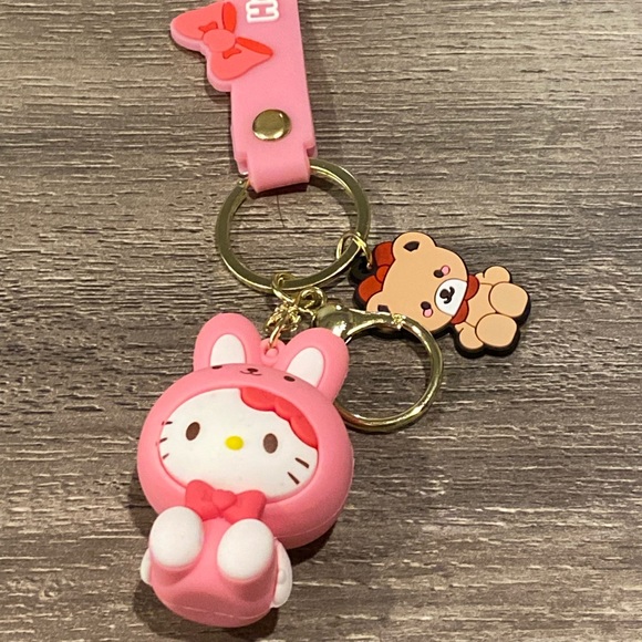 Hello Kitty bunny keychain - Picture 2 of 6
